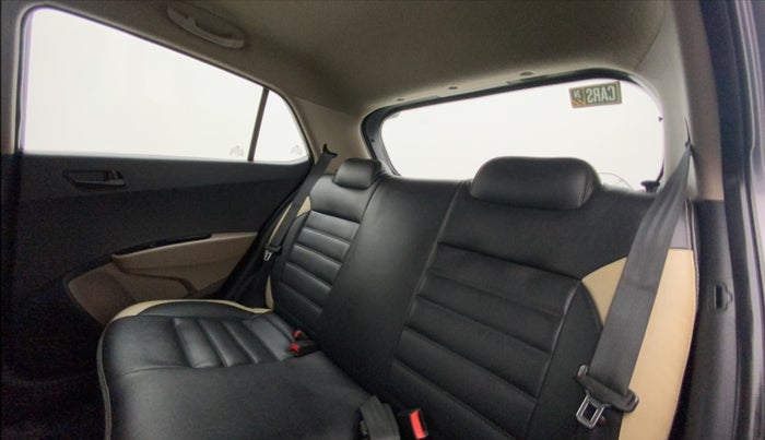 2017 Hyundai Grand i10 MAGNA 1.2 KAPPA VTVT, Petrol, Manual, 90,735 km, Right Side Rear Door Cabin