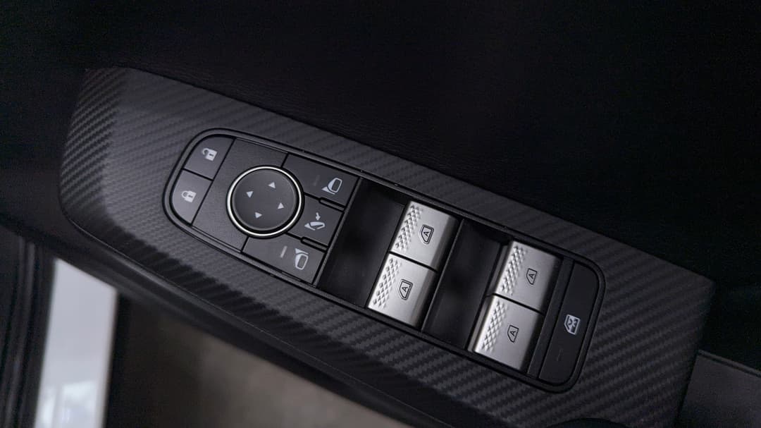 2022 Mitsubishi Outlander Aspire 7 Seat (AWD), Automatic, 68011 km, Drivers Side Door Panel Controls