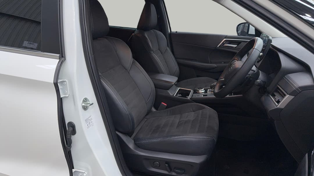 2022 Mitsubishi Outlander Aspire 7 Seat (AWD), Automatic, 68011 km, Right Side Front Door Cabin View