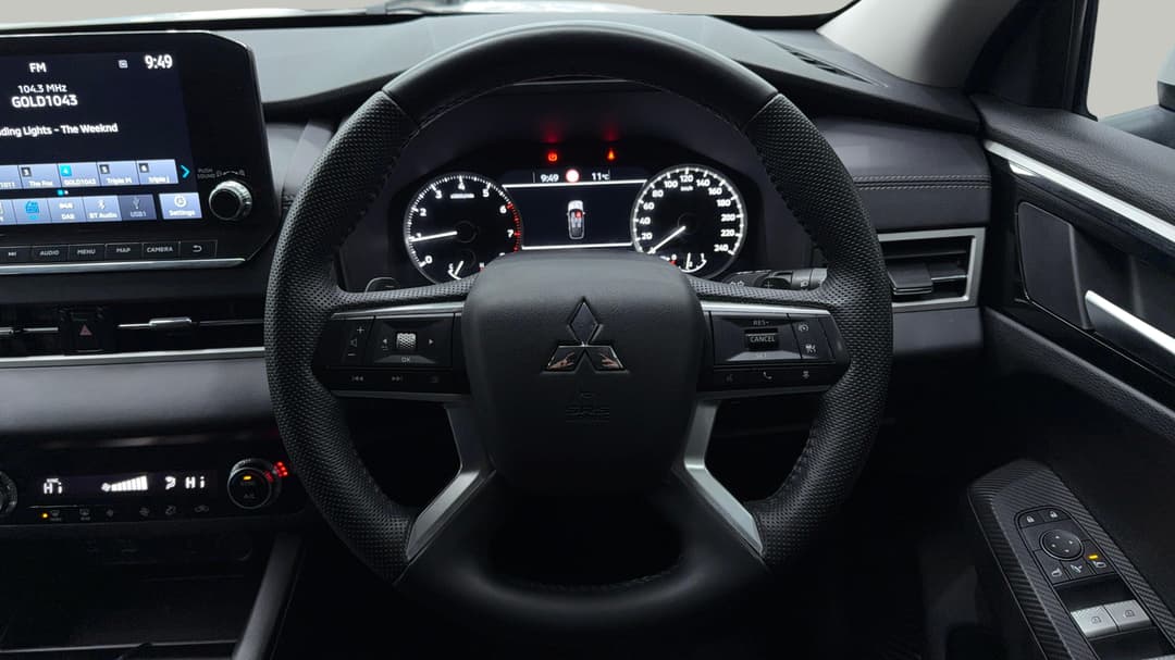 2022 Mitsubishi Outlander Aspire 7 Seat (AWD), Automatic, 68011 km, Steering Wheel Close-up