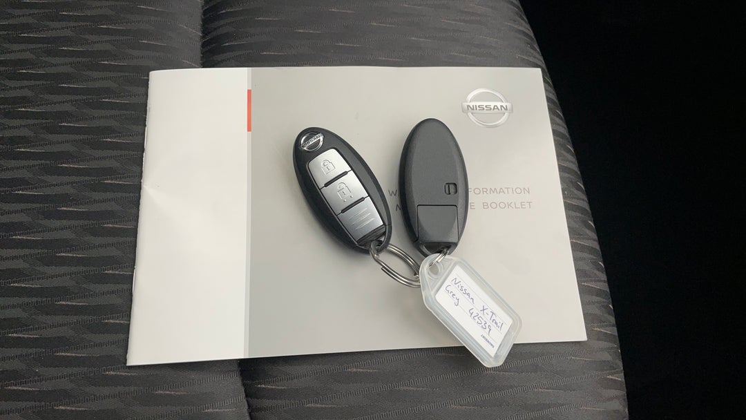 2020 Nissan X-trail St (4x2), Automatic, 37115 km, Key Close-up