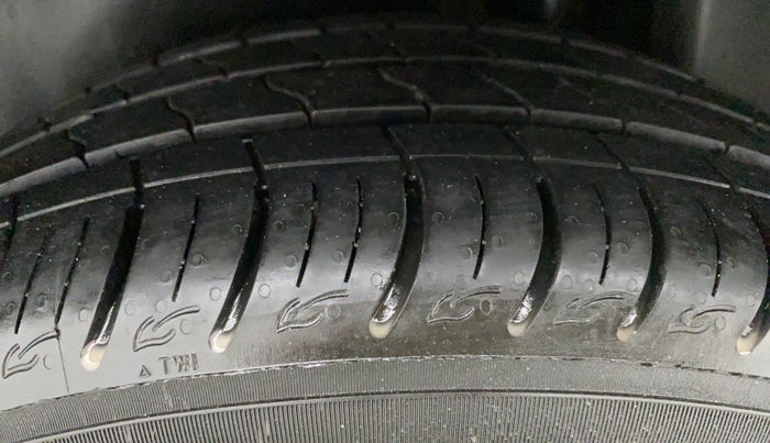 2017 Maruti Ciaz ALPHA 1.4 VVT, Petrol, Manual, 70,864 km, Left Rear Tyre Tread