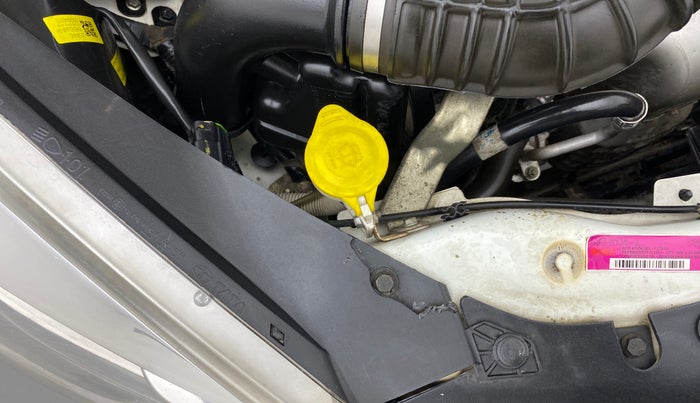 2019 Tata Tiago XZA 1.2 REVOTRON, CNG, Automatic, 68,646 km, Right headlight - Clamp has minor damage