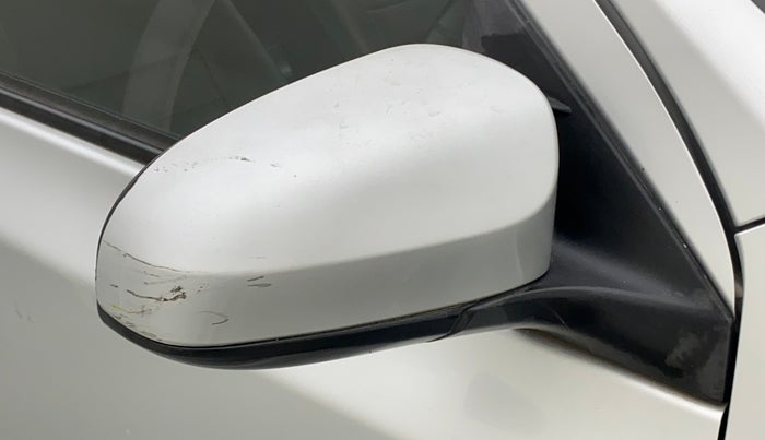 2013 Toyota Etios G, Petrol, Manual, 1,16,338 km, Right rear-view mirror - Minor scratches