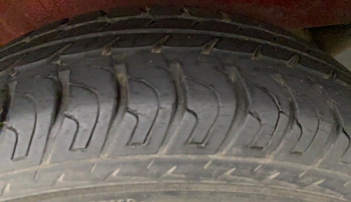 2017 Maruti Wagon R 1.0 VXI, Petrol, Manual, 25,859 km, Right Front Tyre Tread
