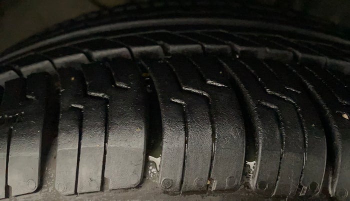 2019 Tata Tiago XZ PETROL, CNG, Manual, 72,793 km, Right Front Tyre Tread