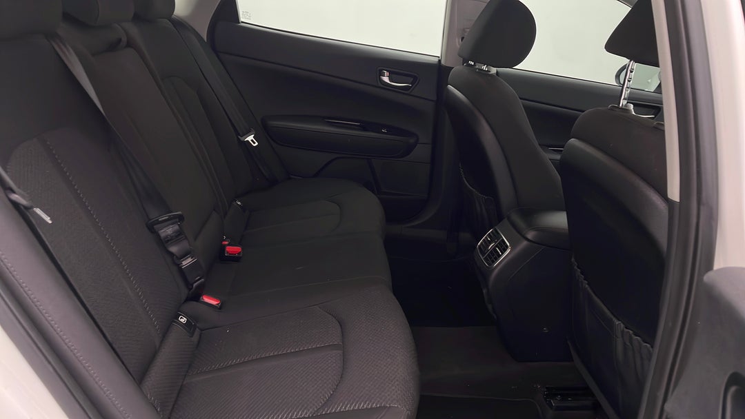 2016 Kia Optima Si, Automatic, 73563 km, Right Side Rear Door Cabin View