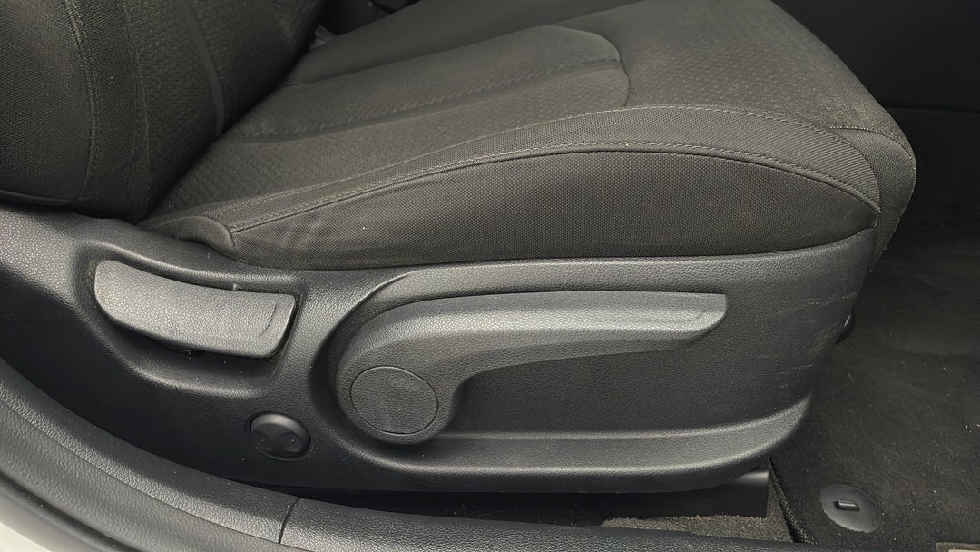 2016 Kia Optima Si, Automatic, 73563 km, Drivers Side Adjustment Panel