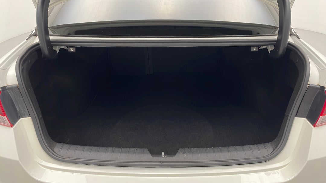 2016 Kia Optima Si, Automatic, 73563 km, Boot Inside View