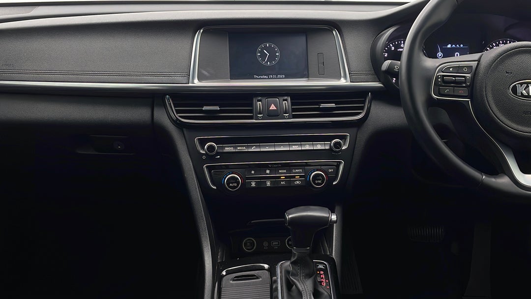 2016 Kia Optima Si, Automatic, 73563 km, Center Console