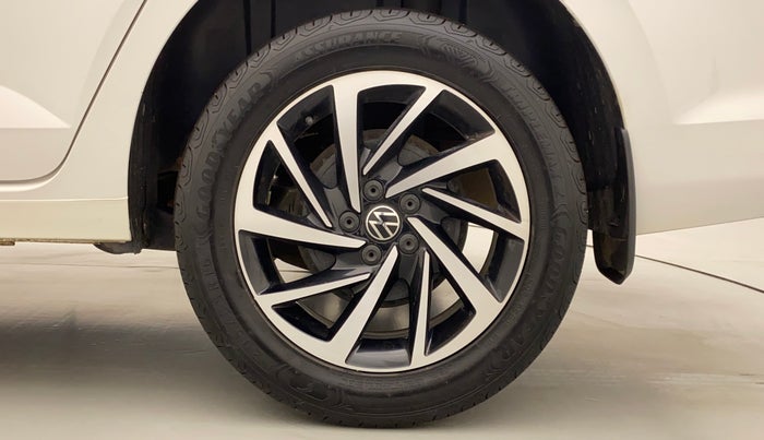 2022 Volkswagen VIRTUS TOPLINE TSI 1.0 MT, Petrol, Manual, 35,413 km, Left Rear Wheel