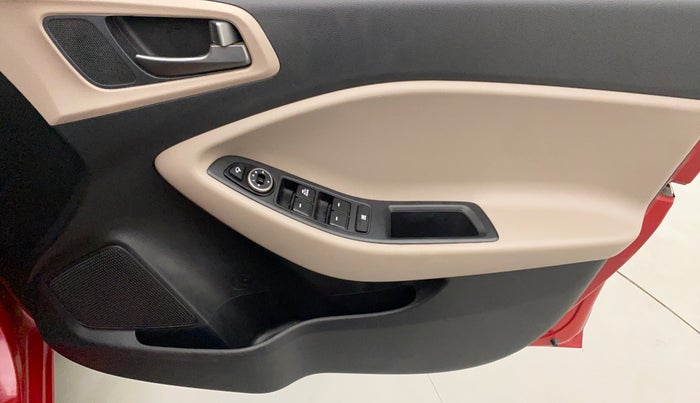 2016 Hyundai Elite i20 SPORTZ 1.2, Petrol, Manual, 65,426 km, Driver Side Door Panels Control