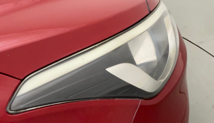 2016 Hyundai Elite i20 SPORTZ 1.2, Petrol, Manual, 65,426 km, Right headlight - Faded