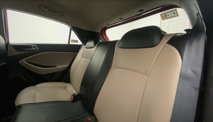 2016 Hyundai Elite i20 SPORTZ 1.2, Petrol, Manual, 65,426 km, Right Side Rear Door Cabin