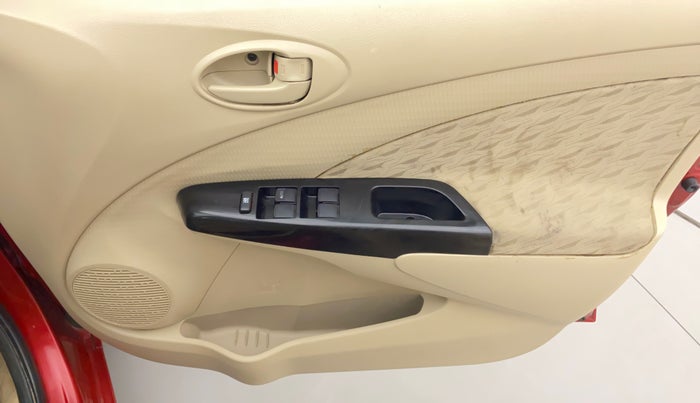 2017 Toyota Etios Liva VX DUAL TONE, Petrol, Manual, 37,917 km, Driver Side Door Panels Control