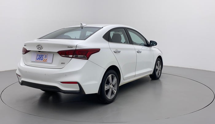 2018 Hyundai Verna 1.6 SX (O) CRDI MT, Diesel, Manual, 1,01,110 km, Right Back Diagonal