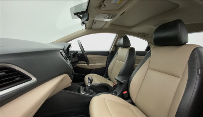 2018 Hyundai Verna 1.6 SX (O) CRDI MT, Diesel, Manual, 1,01,110 km, Right Side Front Door Cabin