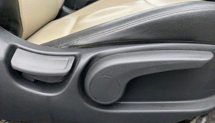 2018 Hyundai Verna 1.6 SX (O) CRDI MT, Diesel, Manual, 1,01,110 km, Driver Side Adjustment Panel