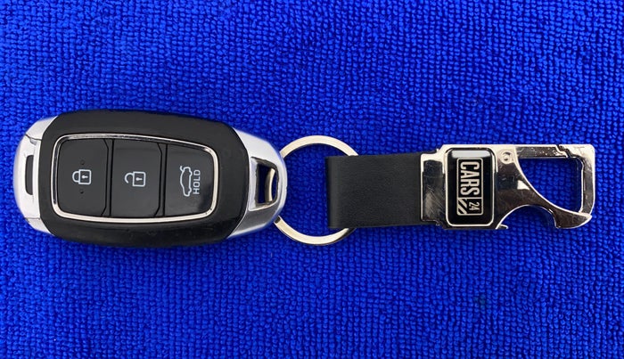 2018 Hyundai Verna 1.6 SX (O) CRDI MT, Diesel, Manual, 1,01,110 km, Key Close Up