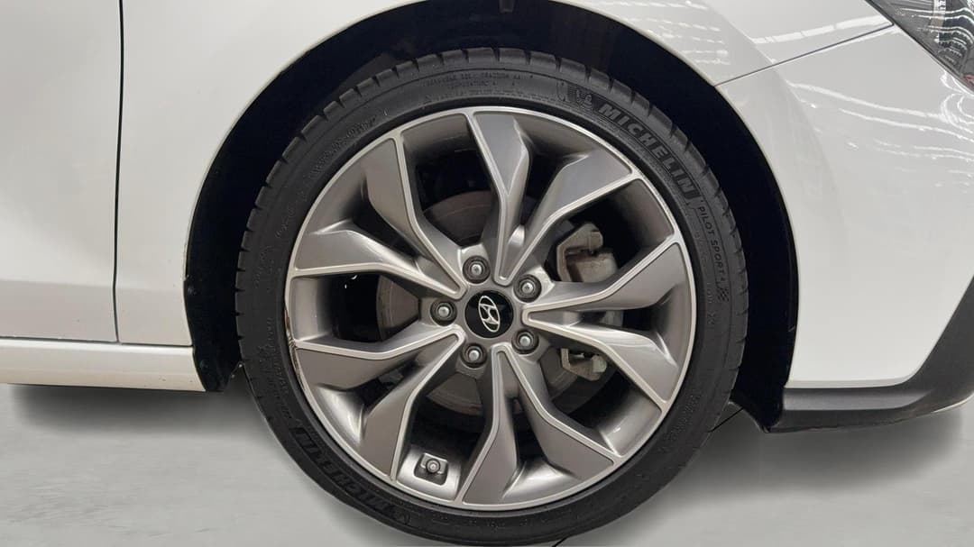2022 Hyundai i30 N Line Premium, Automatic, 35636 km, Right Front Wheel