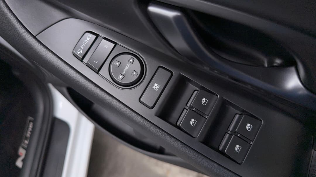 2022 Hyundai i30 N Line Premium, Automatic, 35636 km, Drivers Side Door Panel Controls