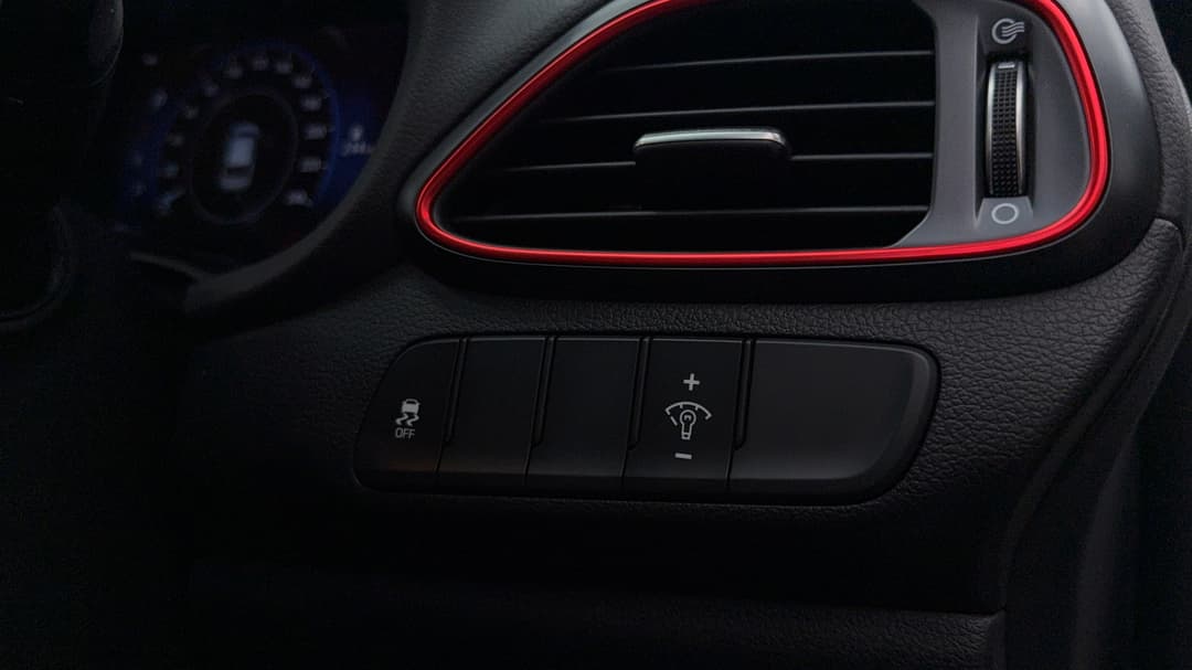 2022 Hyundai i30 N Line Premium, Automatic, 35636 km, Utility Switches/Buttons