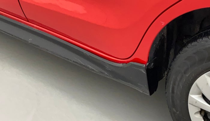 2018 Maruti Swift VXI AMT, Petrol, Automatic, 84,015 km, Left running board - Cladding has minor damage