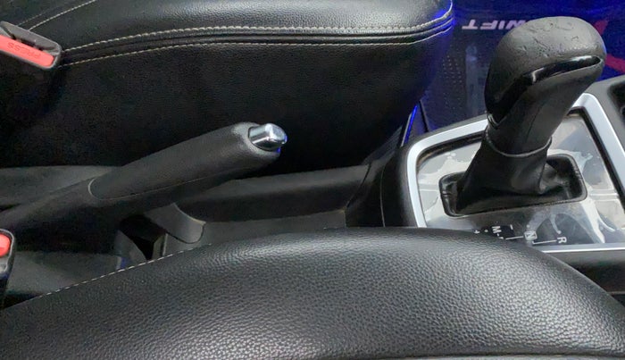 2018 Maruti Swift VXI AMT, Petrol, Automatic, 84,015 km, Gear Lever