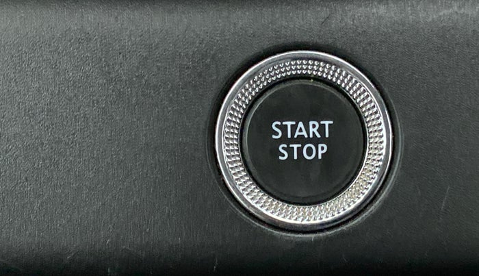 2019 Renault TRIBER RXZ, Petrol, Manual, 30,444 km, Keyless Start/ Stop Button