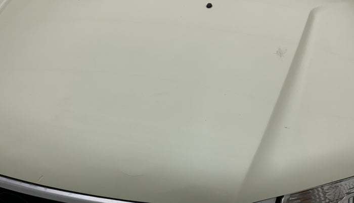 2015 Nissan Terrano XL P, Petrol, Manual, 83,958 km, Bonnet (hood) - Minor scratches