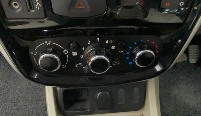 2015 Nissan Terrano XL P, Petrol, Manual, 83,958 km, AC Unit - Directional switch has minor damage