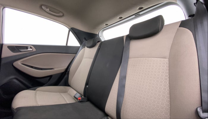 2015 Hyundai Elite i20 ASTA 1.2, Petrol, Manual, 56,606 km, Right Side Rear Door Cabin