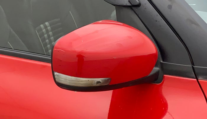 2018 Maruti Swift VXI, Petrol, Manual, 77,607 km, Right rear-view mirror - Indicator light has minor damage