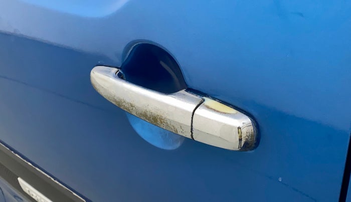 2018 Maruti IGNIS DELTA 1.2, Petrol, Manual, 71,471 km, Rear left door - Chrome on handle has slight discoularation