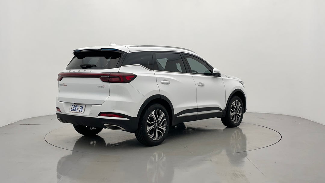 Right Back Diagonal (45- Degree) View