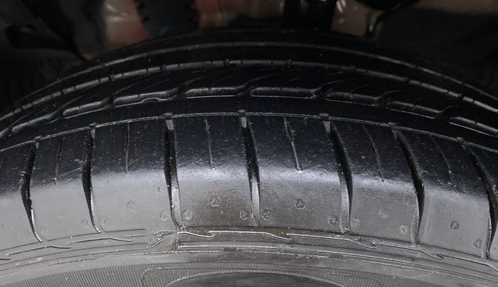 2019 KIA SELTOS 1.4 GTX+ TURBO GDI PETROL AT, Petrol, Automatic, 13,690 km, Left Front Tyre Tread