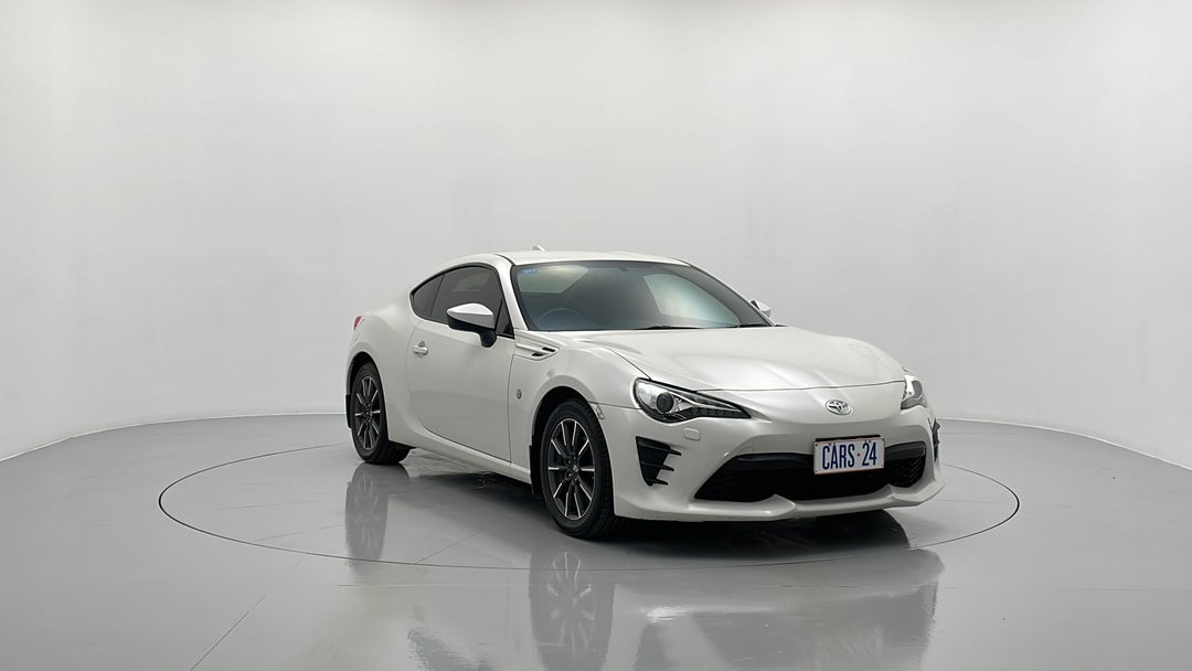 Right Front Diagonal (45- Degree) View