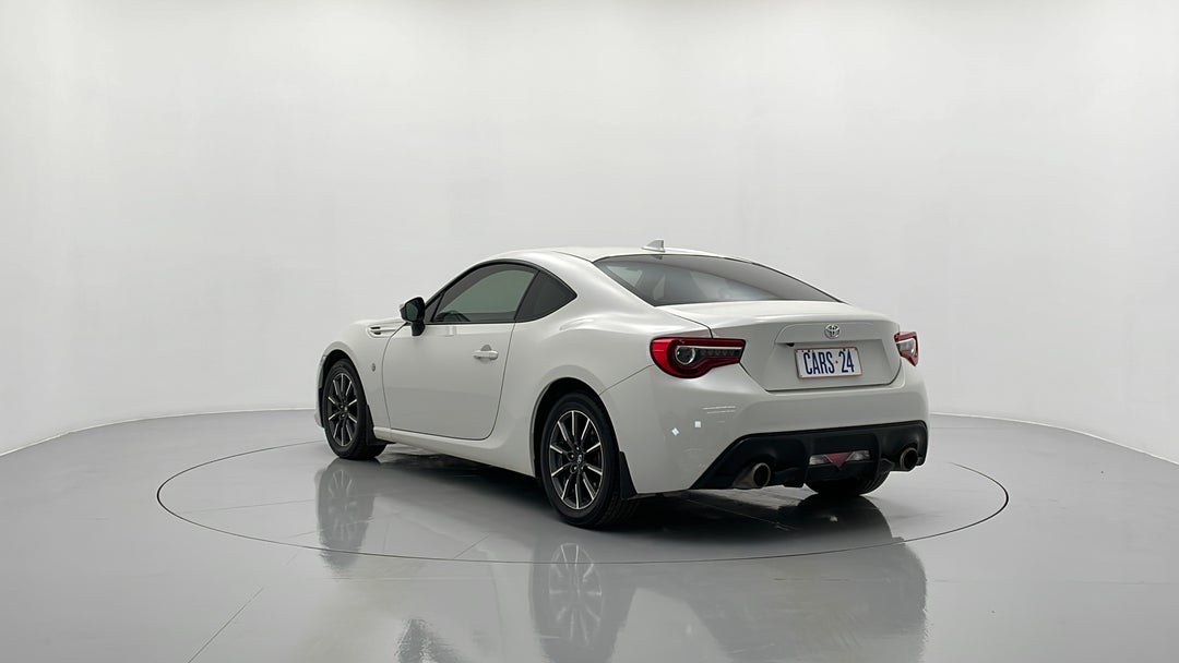 Left Back Diagonal (45- Degree) View