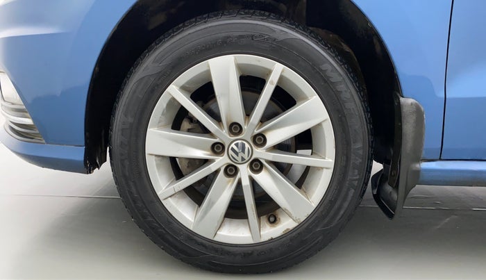 2016 Volkswagen Ameo HIGHLINE 1.2, Petrol, Manual, 28,050 km, Left Front Wheel