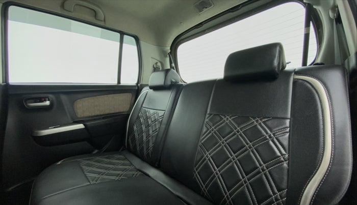 2016 Maruti Wagon R 1.0 VXI, Petrol, Manual, 32,702 km, Right Side Rear Door Cabin