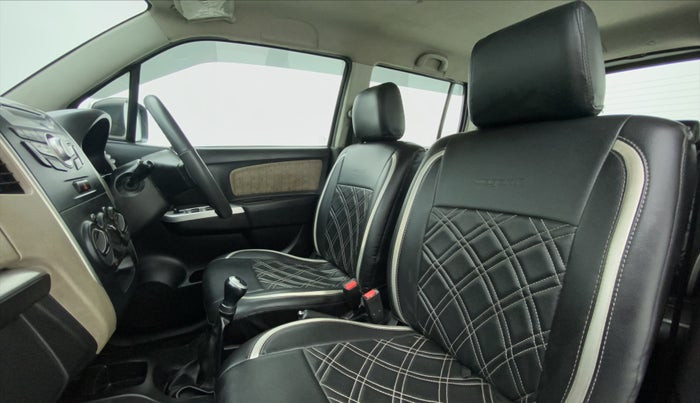 2016 Maruti Wagon R 1.0 VXI, Petrol, Manual, 32,702 km, Right Side Front Door Cabin