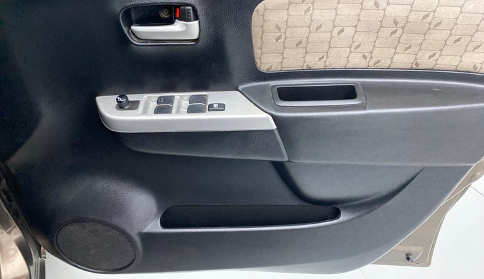 2016 Maruti Wagon R 1.0 VXI, Petrol, Manual, 32,702 km, Driver Side Door Panels Control