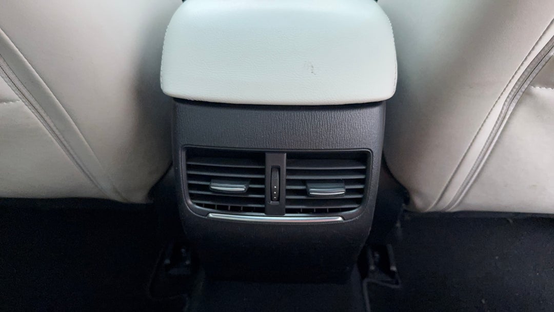 Rear A/C Vent