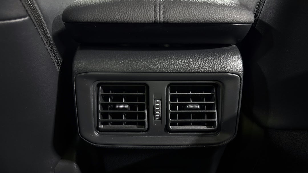 2022 Toyota RAV4 Cruiser (AWD) Hybrid, Automatic, 34669 km, Rear A/C Vent
