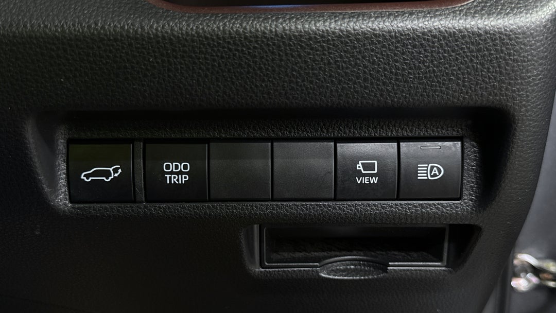 2022 Toyota RAV4 Cruiser (AWD) Hybrid, Automatic, 34669 km, Utility Switches/Buttons