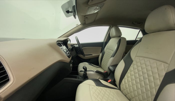 2016 Hyundai Elite i20 MAGNA 1.2, Petrol, Manual, 95,566 km, Right Side Front Door Cabin