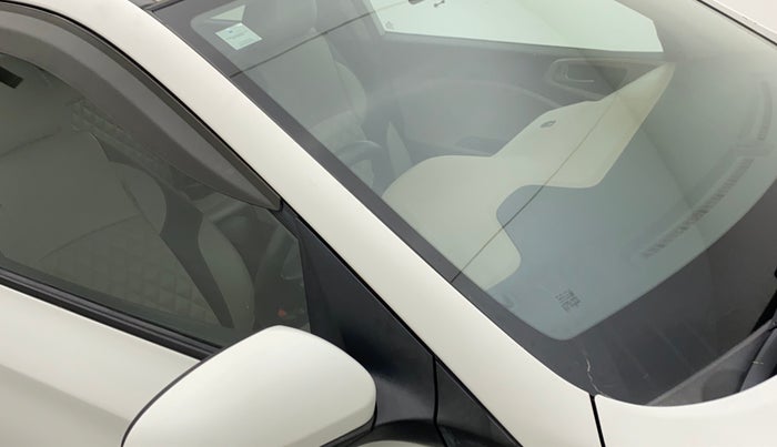 2016 Hyundai Elite i20 MAGNA 1.2, Petrol, Manual, 95,566 km, Right A pillar - Minor scratches