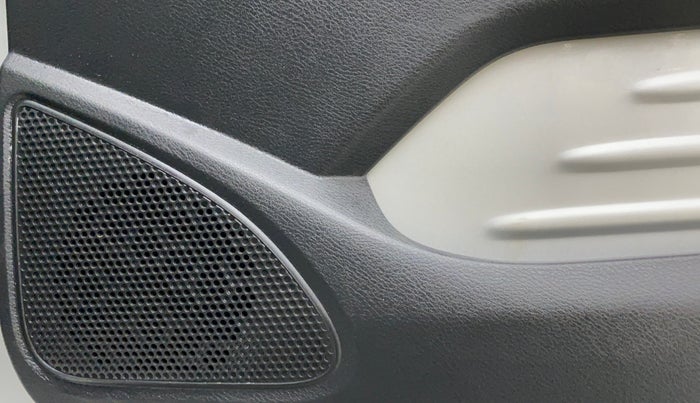 2017 Datsun Redi Go T (O), Petrol, Manual, 9,743 km, Speaker