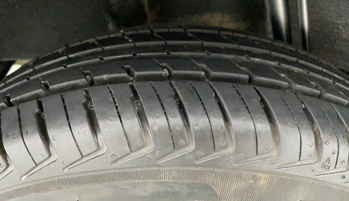 2017 Datsun Redi Go T (O), Petrol, Manual, 9,743 km, Right Rear Tyre Tread