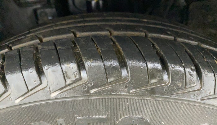 2017 Datsun Redi Go T (O), Petrol, Manual, 9,743 km, Left Front Tyre Tread